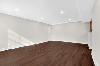 133 White Branch Ct N in Schaumburg, IL - Building Photo - Building Photo