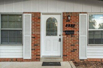 235 Moule Dr in Florissant, MO - Building Photo - Building Photo