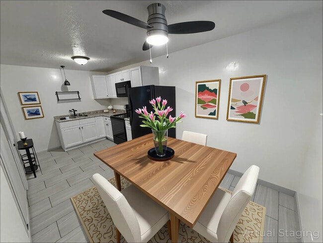 2594 Robin Rd in West Valley City, UT - Building Photo - Building Photo