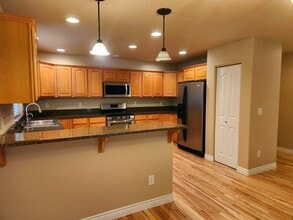 1308 Parkstone Ln in Bellingham, WA - Building Photo - Building Photo