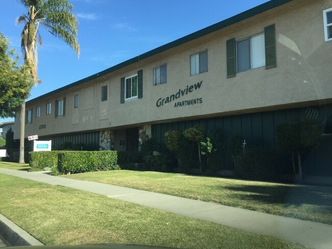 Grandview Apartments in Downey, CA - Foto de edificio - Interior Photo
