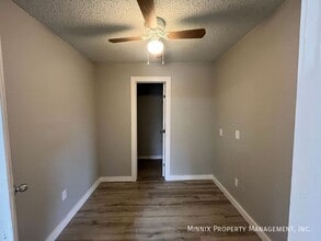 950 S 10th St in Slaton, TX - Building Photo - Building Photo