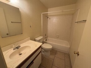 4261 N 68th Dr in Phoenix, AZ - Building Photo - Building Photo