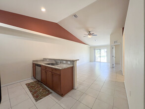 3316 SW 7th Pl in Cape Coral, FL - Foto de edificio - Building Photo