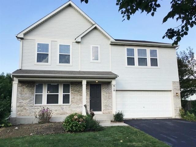 property at 818 Glen Cove Ln