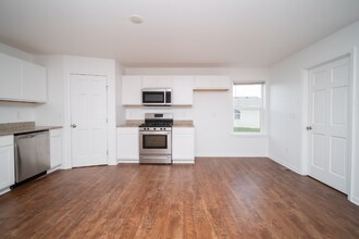 1110 Russell Rd in Belvidere, IL - Building Photo - Building Photo