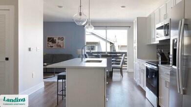 1000 Forestview Dr in Oakwood, GA - Building Photo - Building Photo