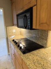 2439 Sharon Oaks Dr in Menlo Park, CA - Building Photo - Building Photo