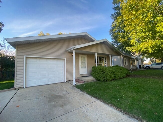 1530 N Hershey Rd