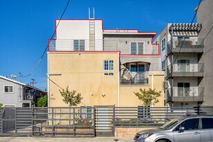 11731 Runnymede St, Unit 3 in Los Angeles, CA - Building Photo