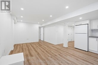 39 Carter Bennett Dr in Ajax, ON - Building Photo - Building Photo