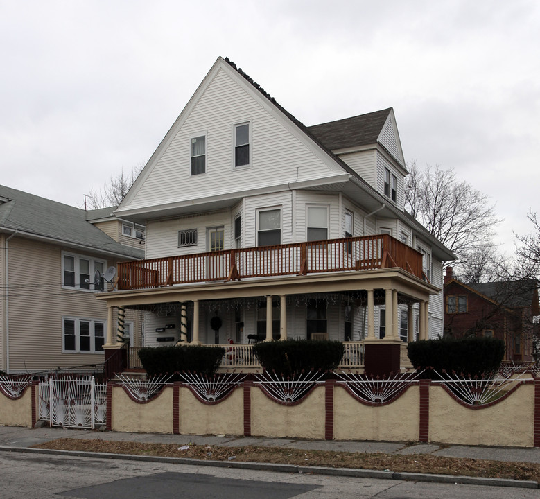 81-85 Lenox Ave in Providence, RI - Building Photo