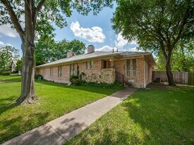2625 Forest Grove Dr in Richardson, TX - Building Photo