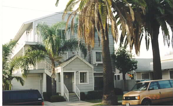 1025 Bennett Ave in Long Beach, CA - Building Photo - Building Photo