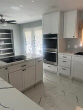 775 W Herring St in Sour Lake, TX - Building Photo - Building Photo