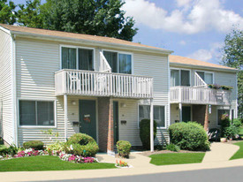 Cedar Village Apartamentos