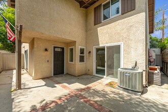10341 Canoga Ave in Chatsworth, CA - Building Photo - Building Photo