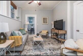 351 Dorchester Ave in Boston, MA - Building Photo - Building Photo