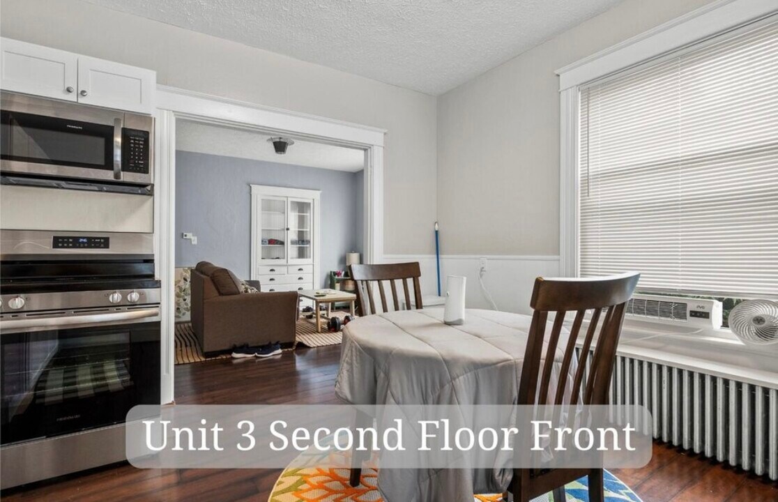 41 Burbank St, Unit 3 in Lewiston, ME - Building Photo