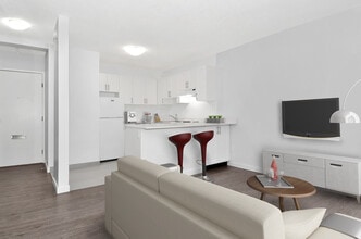 1465 W 12th Ave in Vancouver, BC - Building Photo - Building Photo