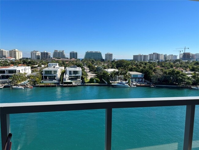 property at 9261 E Bay Harbor Dr