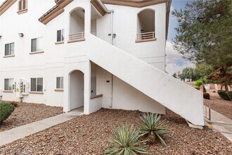 5650 E Sahara Ave in Las Vegas, NV - Building Photo - Building Photo