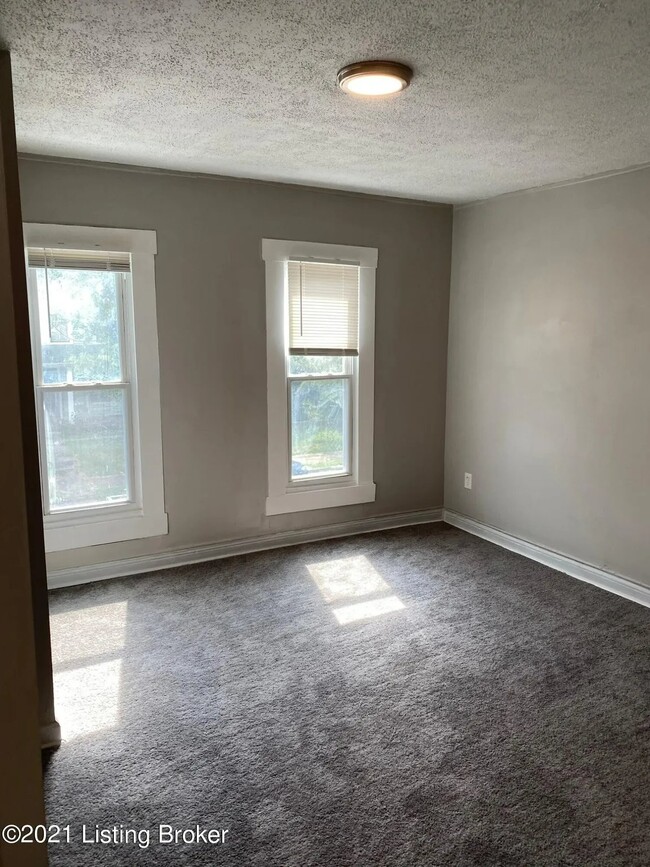 856 S 24th St in Louisville, KY - Building Photo - Building Photo