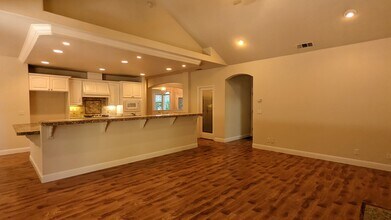 1043 Diamante Robles Ct in Diamond Springs, CA - Building Photo - Building Photo