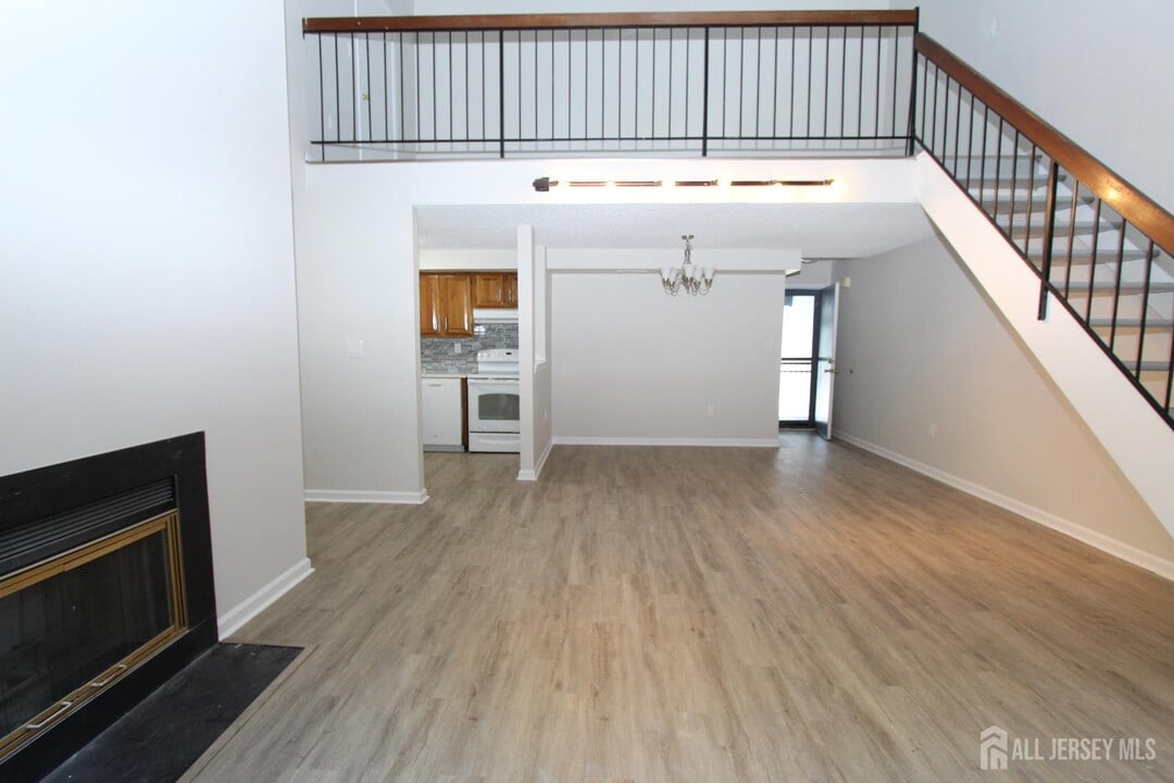 1808 Aspen Dr in Plainsboro, NJ - Building Photo