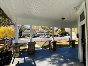 438 Park Ave SE in Atlanta, GA - Building Photo - Building Photo