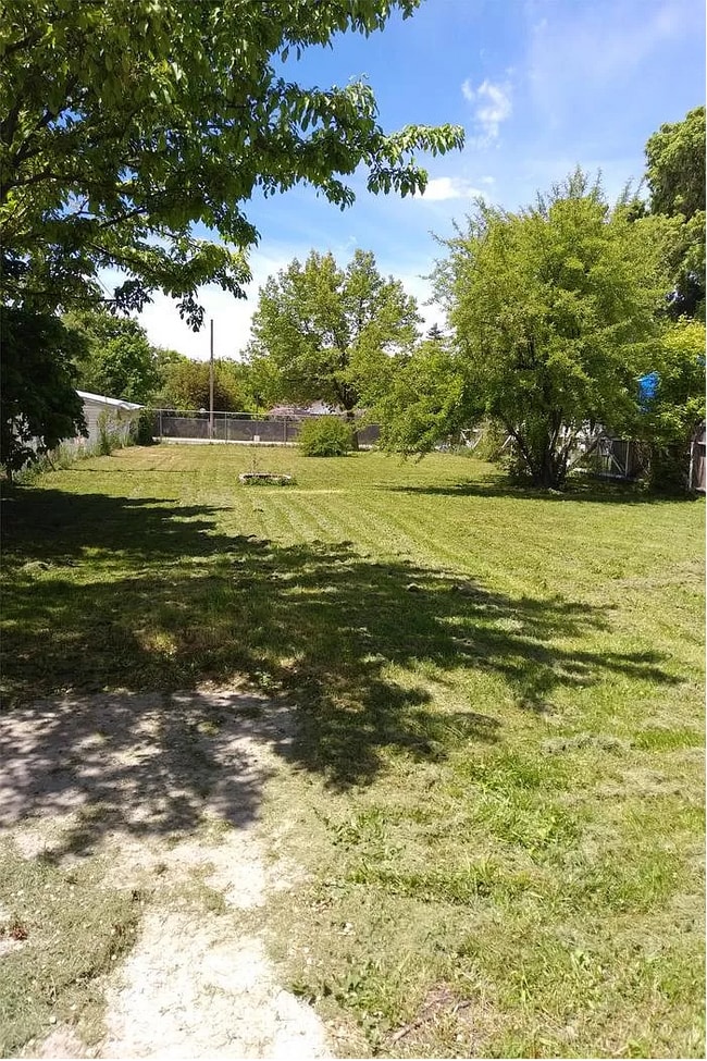 327 N 300 W, Unit 2 in Logan, UT - Building Photo - Building Photo