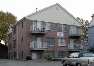 Silverton Apartments in Cincinnati, OH - Building Photo - Building Photo