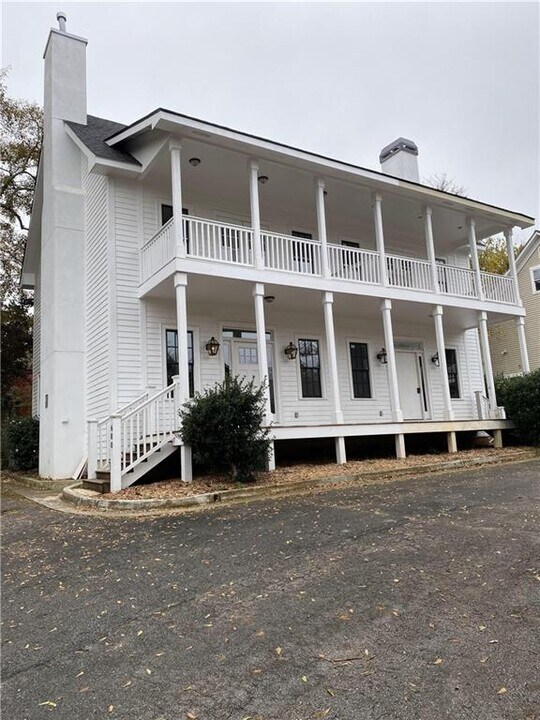 654 Elm St in Roswell, GA - Building Photo