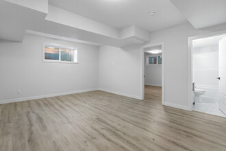4219 Veterans Way NW in Edmonton, AB - Building Photo - Building Photo