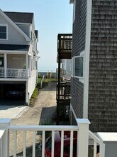 13 Lewis Ct in Duxbury, MA - Building Photo - Building Photo