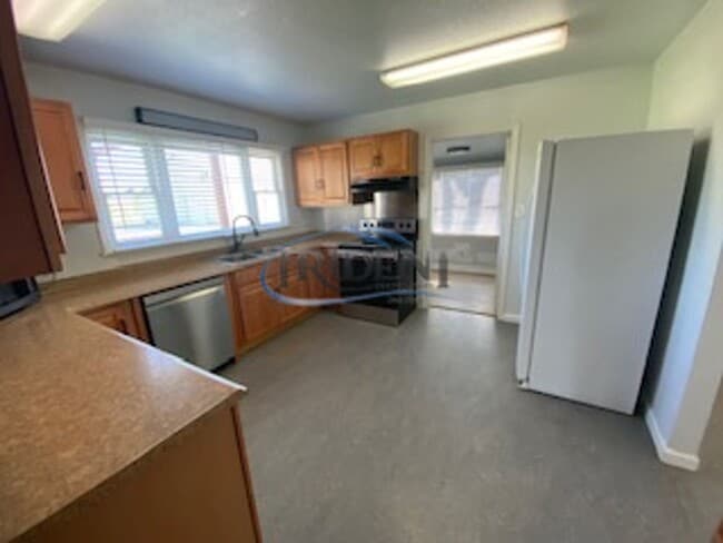 9618 Garden Hwy in Yuba City, CA - Building Photo - Building Photo