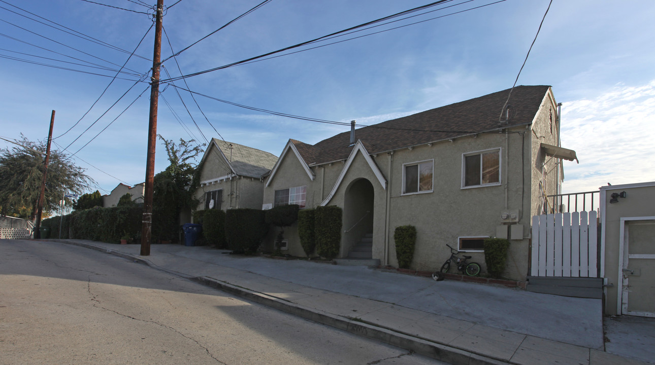 620 Umbria St in Los Angeles, CA - Building Photo