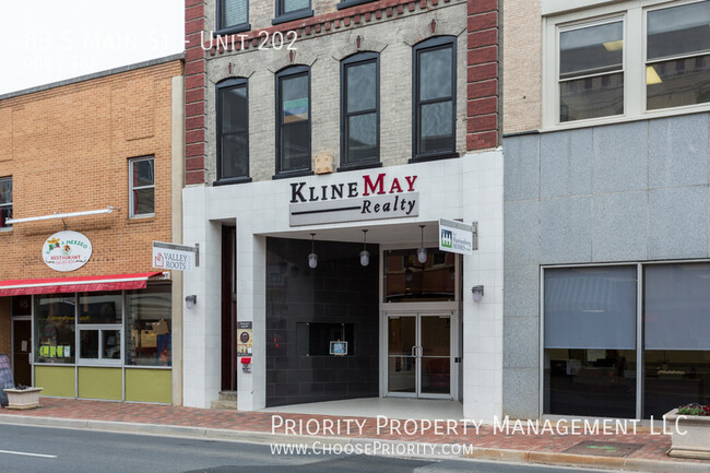 83 S Main St in Harrisonburg, VA - Building Photo - Building Photo