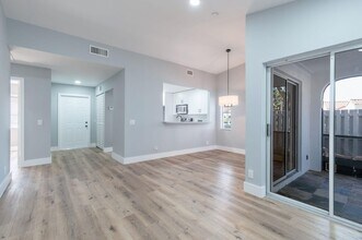 1579 Springside Dr in Weston, FL - Building Photo - Building Photo