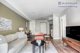 7660 Beverly Blvd, Unit FL1-ID1099 in Los Angeles, CA - Building Photo - Building Photo