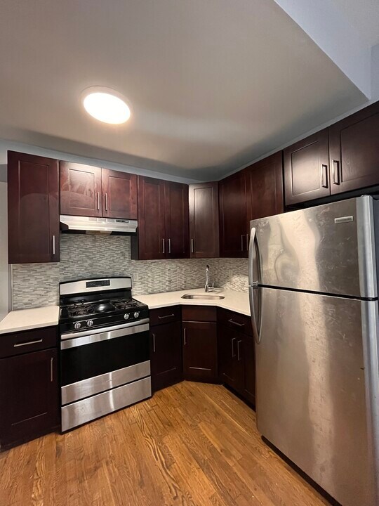 94 Martin Luther King Jr Dr in Jersey City, NJ - Building Photo