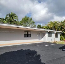 814 Finley Ct in Hollywood, FL - Building Photo