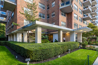 7031 108th St in Forest Hills, NY - Building Photo - Building Photo