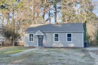 107 Lexington St in Hampton, VA - Building Photo - Building Photo