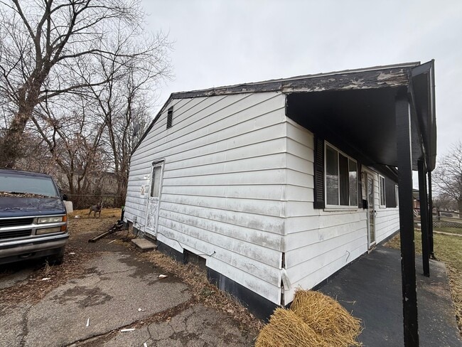 property at 6113 Natchez Dr