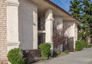 6253 Luxury Apartments in North Hollywood, CA - Foto de edificio - Building Photo