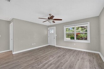2348 37th St S in St. Petersburg, FL - Building Photo - Building Photo
