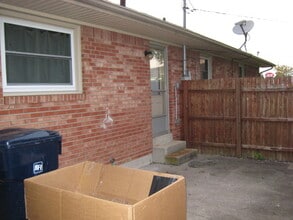 409 N Lincoln Blvd in Hodgenville, KY - Building Photo - Building Photo
