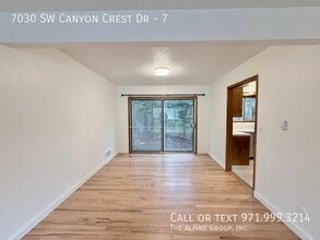 7030 SW Canyon Crest Dr in Portland, OR - Building Photo - Building Photo