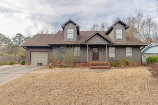 2115 Loren Cir in Fayetteville, AR - Building Photo